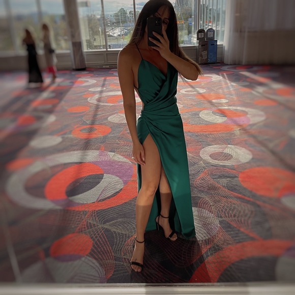 Evening Gown - Picture 1 of 5